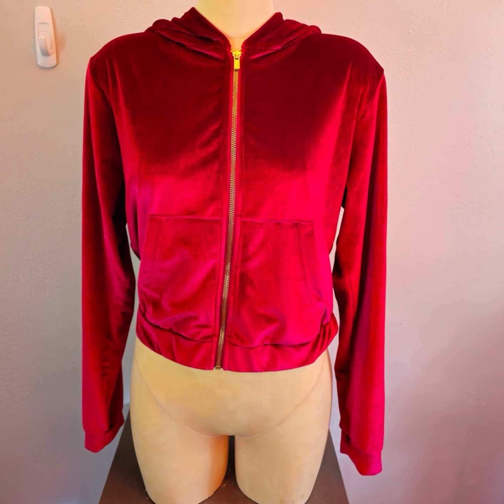 FABLETIC VELOUR HOODY, Size Medium in color Cherry Burst.